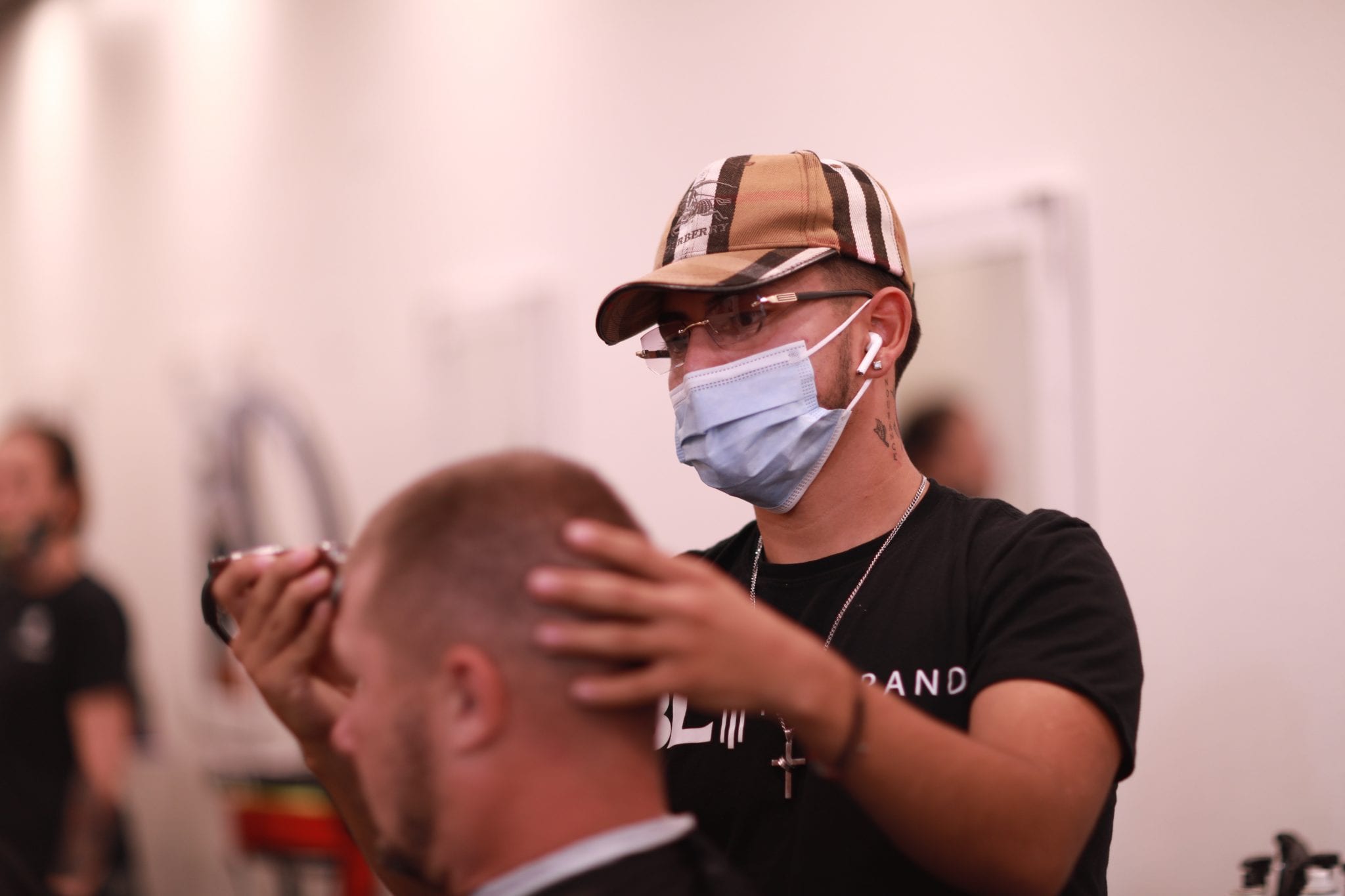 a Barber Top 6 Benefits of a Barber